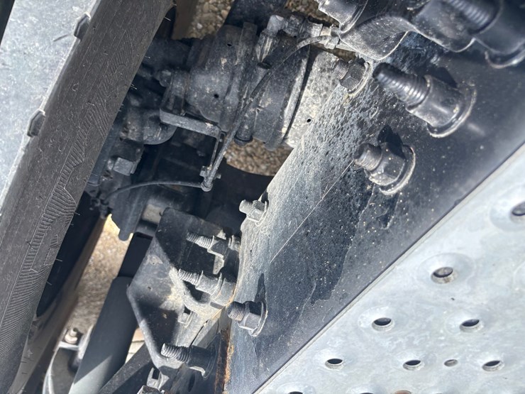 2021-freightliner-cascadia-126-image-92