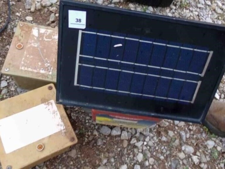 1--parmak-12-solar-fence-charger-image-1