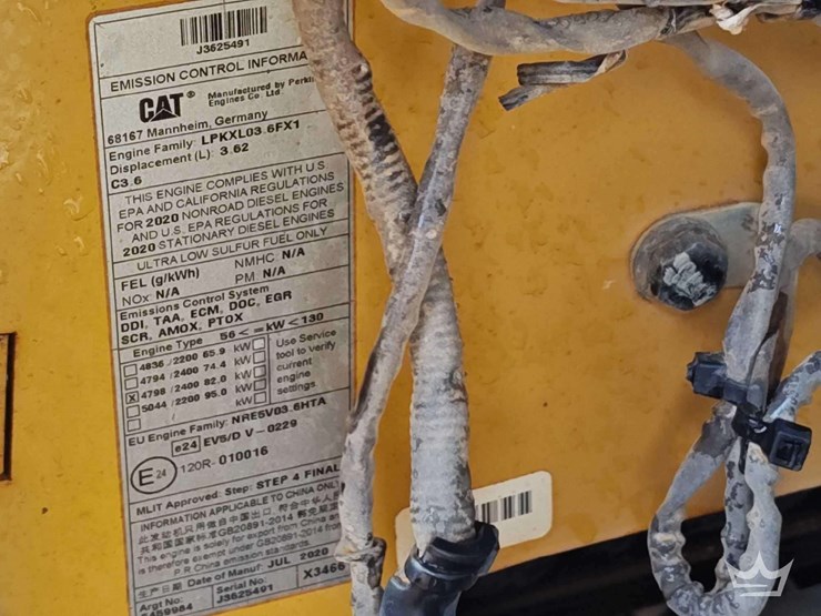 2020-caterpillar-d1-image-28