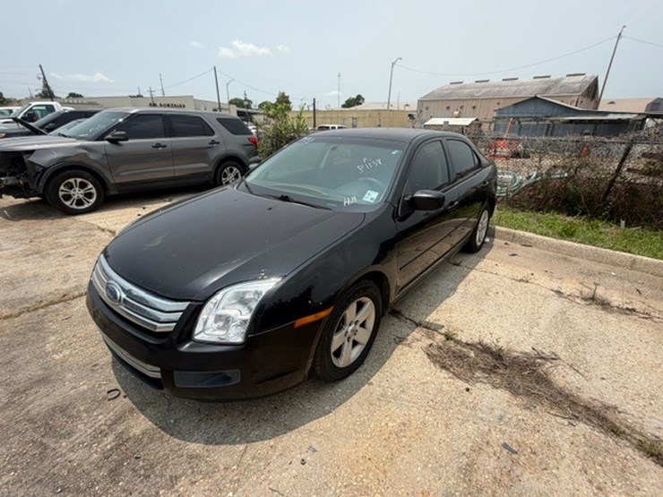 #64-•-2008-ford-fusion-image-1