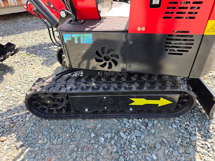 #5015-•-unused-future-ft13-mini-excavator-image-20