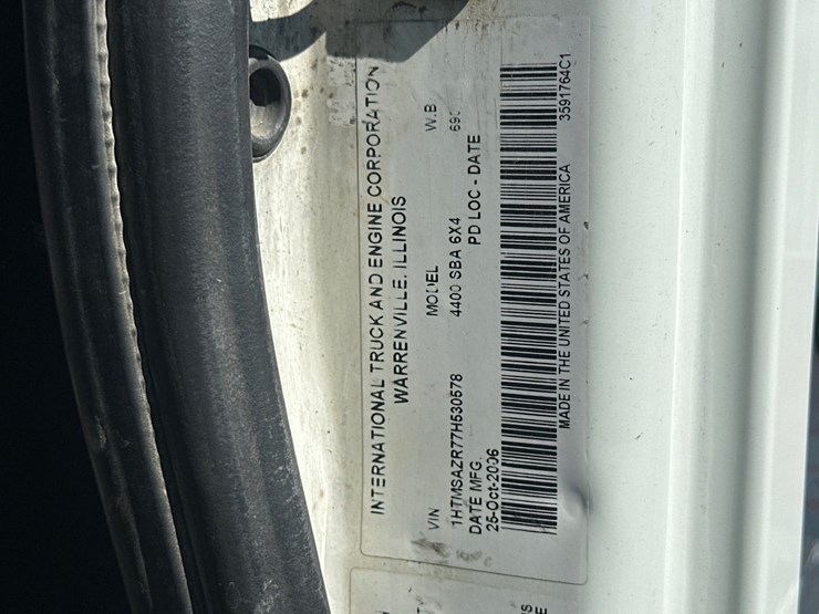 2007-international-durastar-4400-image-81