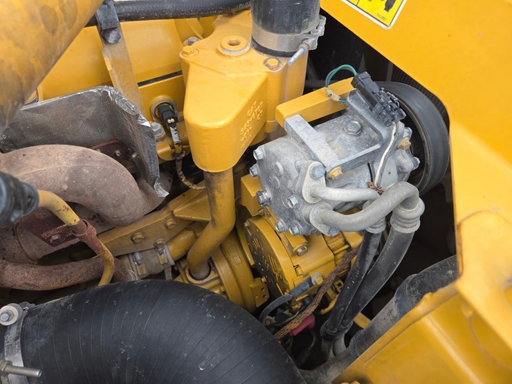 caterpillar-349el-image-38