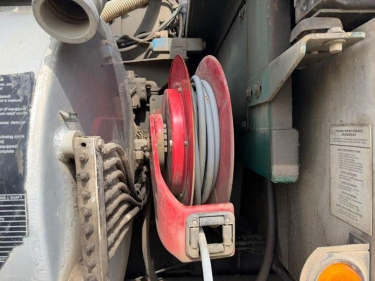 2003-sterling-lt7500-image-31