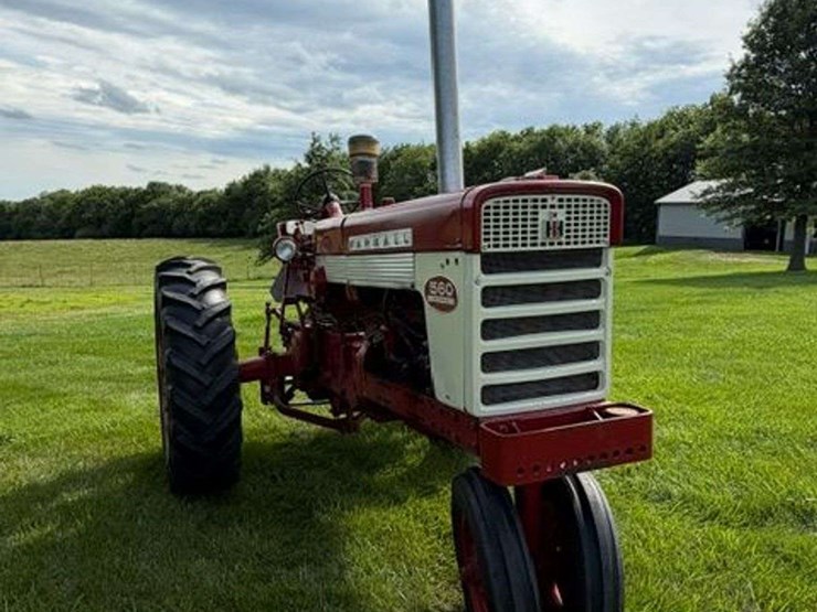 1962-farmall-560-diesel-image-9