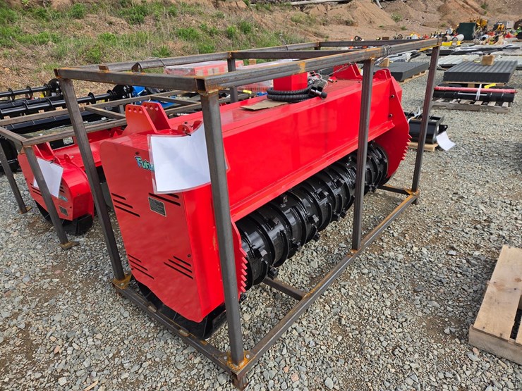 #6139-•-approx.-72"-unused-future-ft-72pro-skid-steer-mulcher-attachment-image-4
