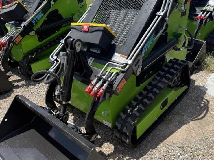#50-•-mini-skid-steer-loader---ft36c---gas-image-2
