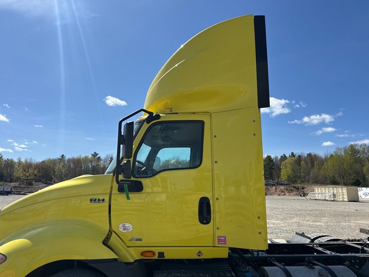 #60118-•-2019-international-rh613-day-cab-truck-tractor-image-11