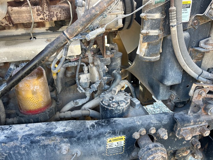 2001-mack-rd688s-image-64