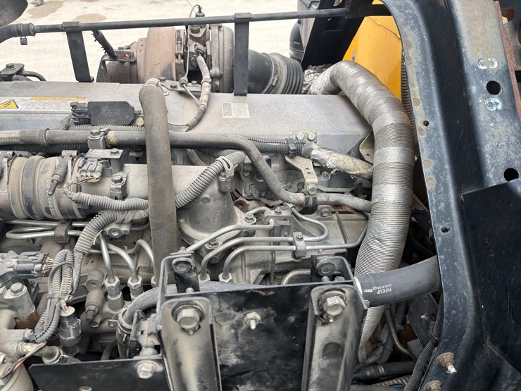 2005-gmc-t7500-image-87