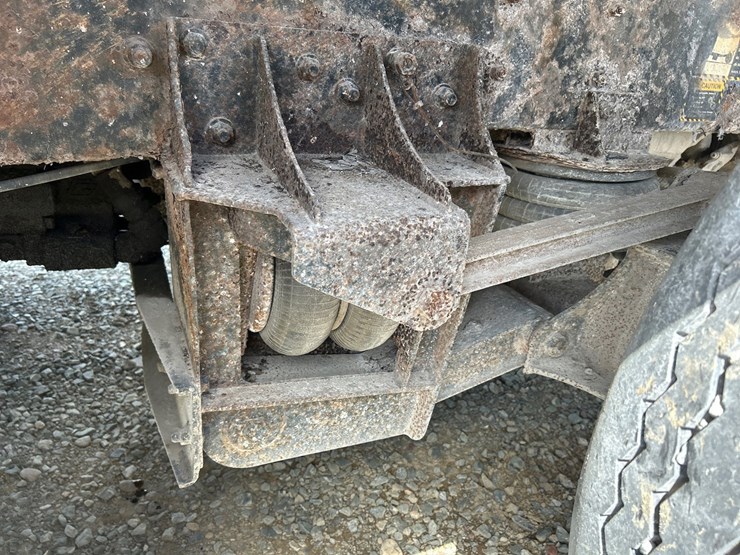 mack-dm688s-image-39