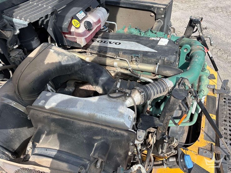 2020-volvo-a25g-image-27