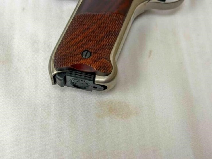sturm-ruger-pistol-image-6
