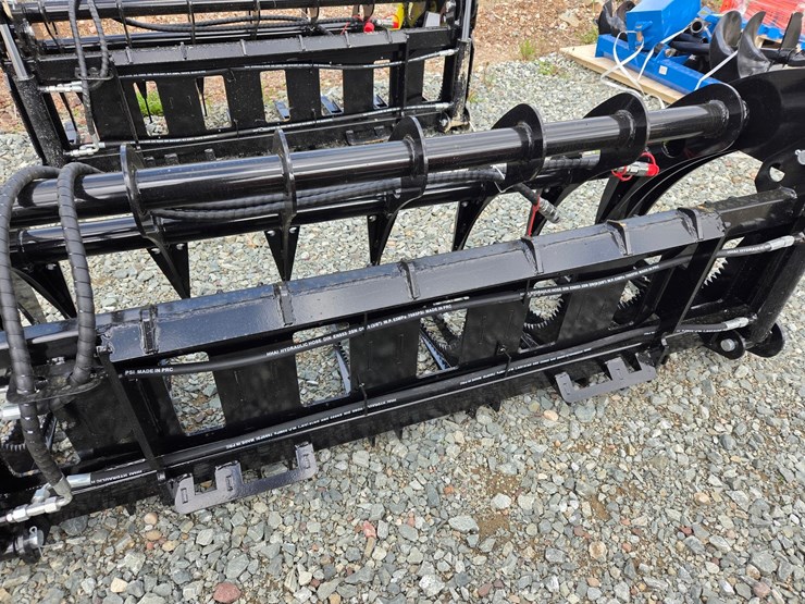 #6141-•-approx.-72"-unused-future-clg72-skid-steer-log-grapple-attachment-image-5