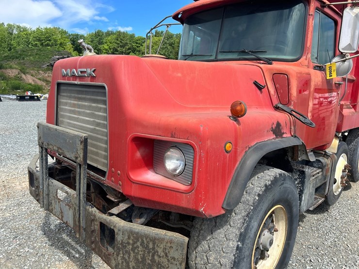 mack-dm688s-image-9