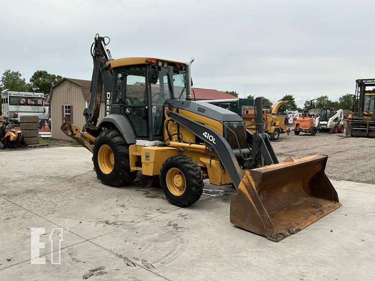 2017-deere-410l-image-6