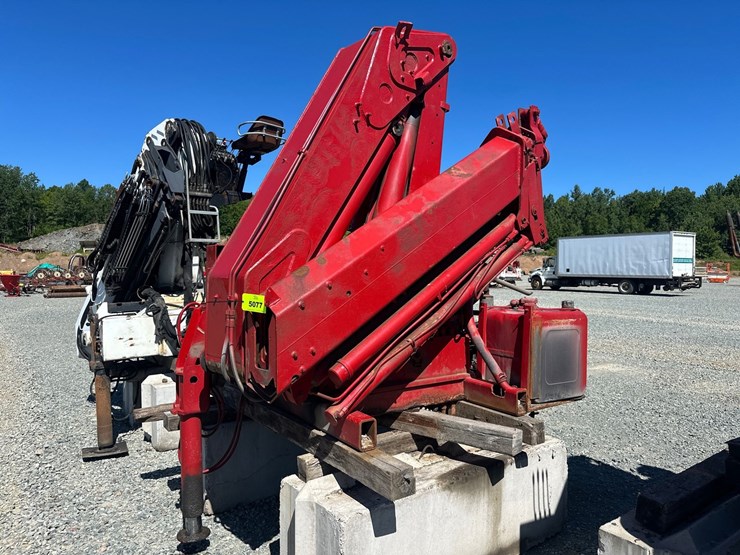#5077-•-knuckle-boom-crane-image-1