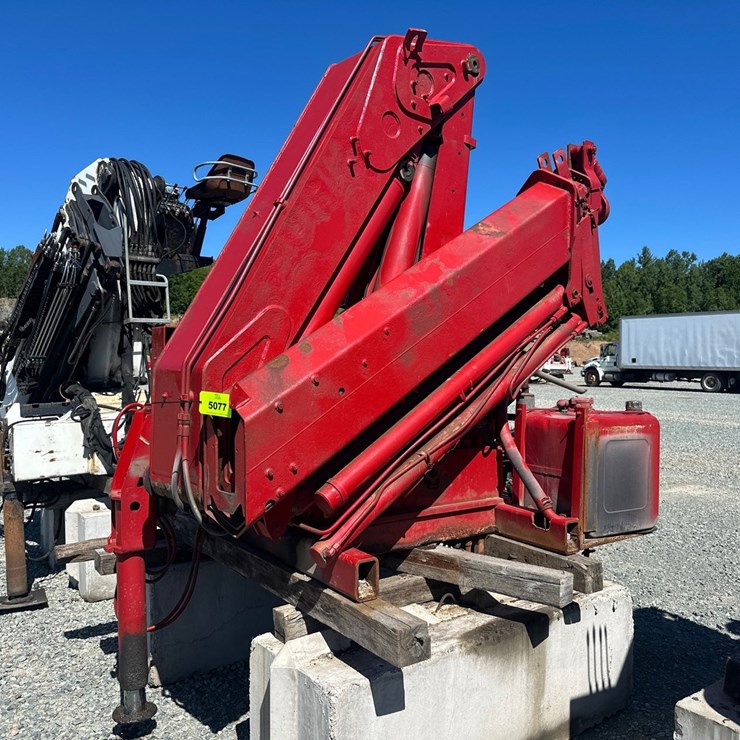 #5077 • Knuckle Boom Crane