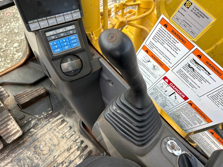 komatsu-pc130-11-image-55