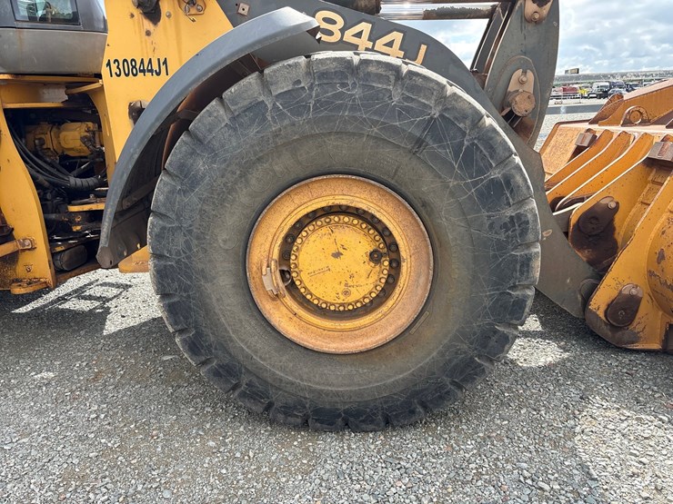 deere-844j-image-72
