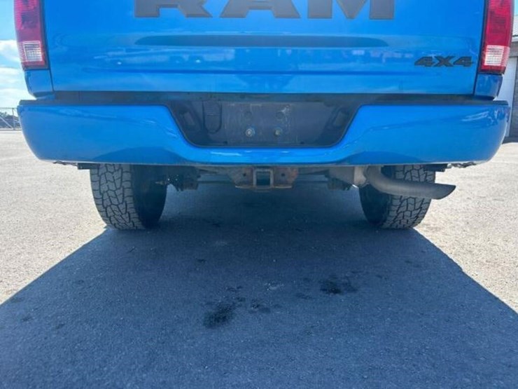 2021-ram-1500-classic-image-85