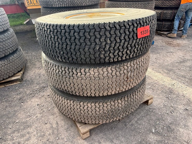 #1335-•-michelin-tires-with-rims-image-2