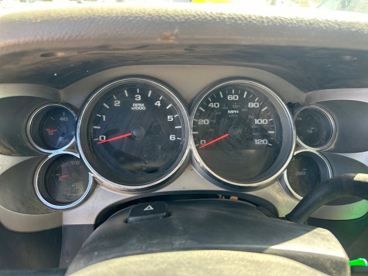 2008-chevrolet-2500-image-31