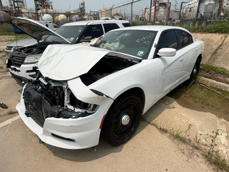 #74-•-2018-dodge-charger-image-1
