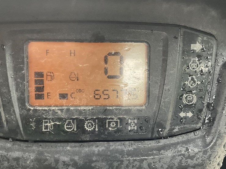 2019-kubota-rtvx1140-image-13