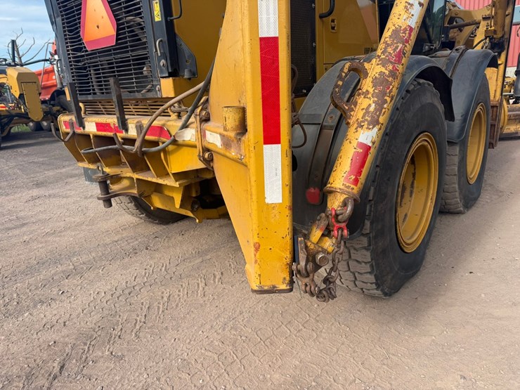 caterpillar-160m-image-32