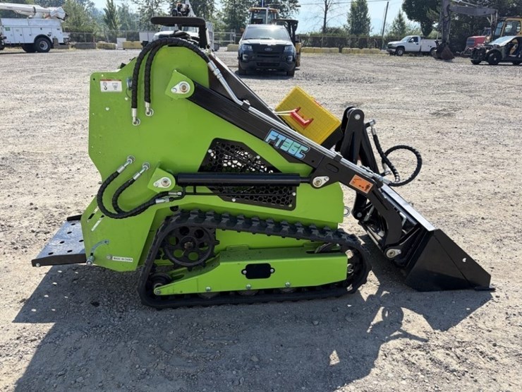 2026-future-ft36c-mini-compact-track-loader-image-3