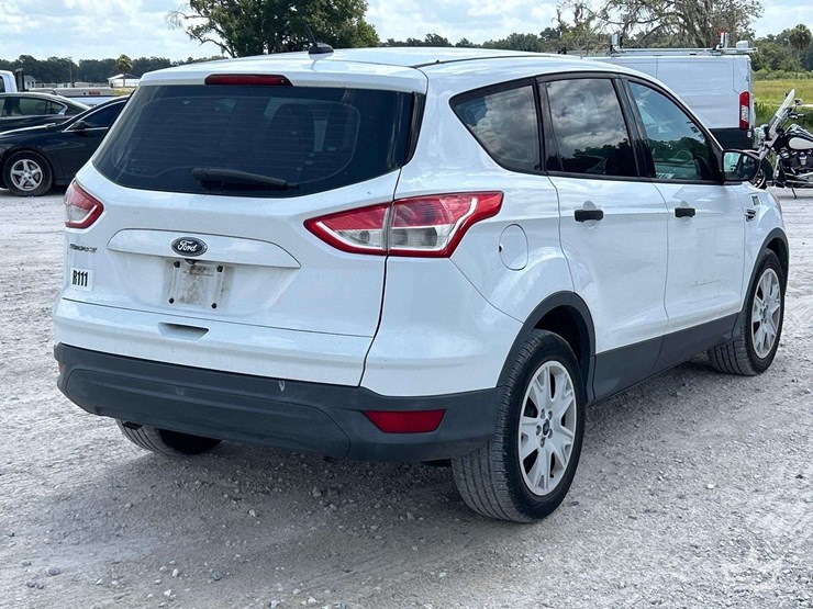 2015-ford-escape-image-3