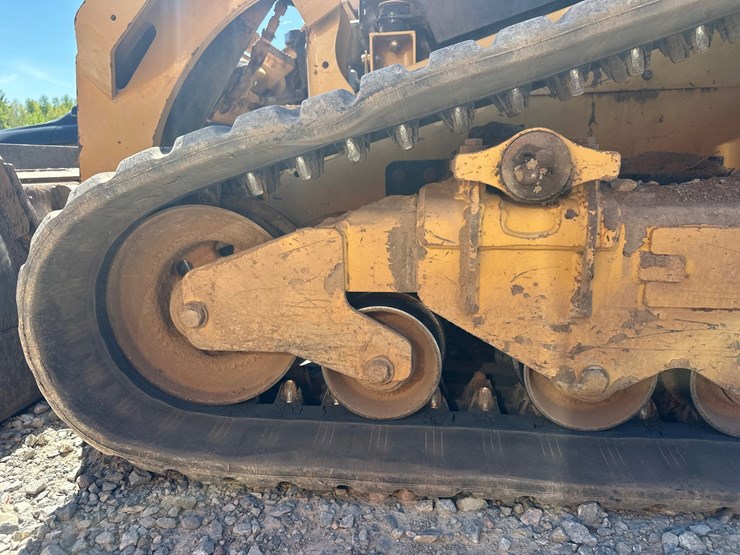 2019-caterpillar-279d-image-51