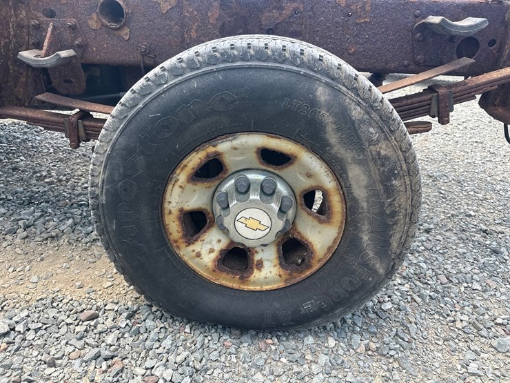 2005-chevrolet-3500-image-46