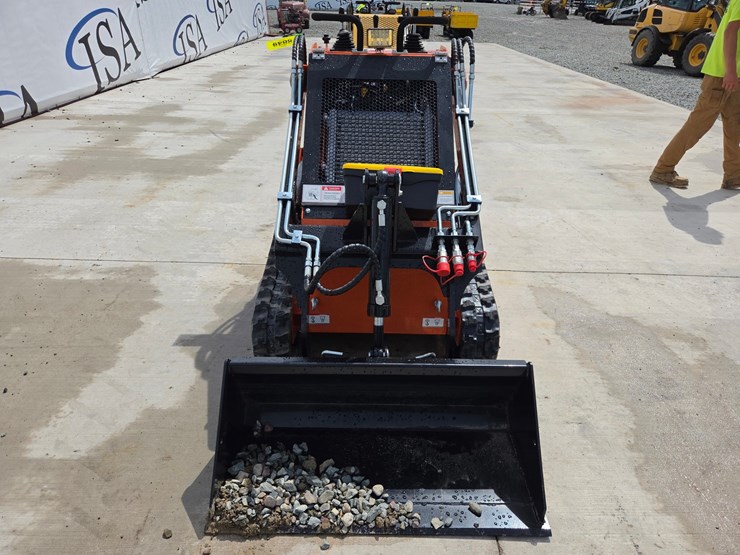 #5049-•-2026-36c-mini-skid-steer-image-8