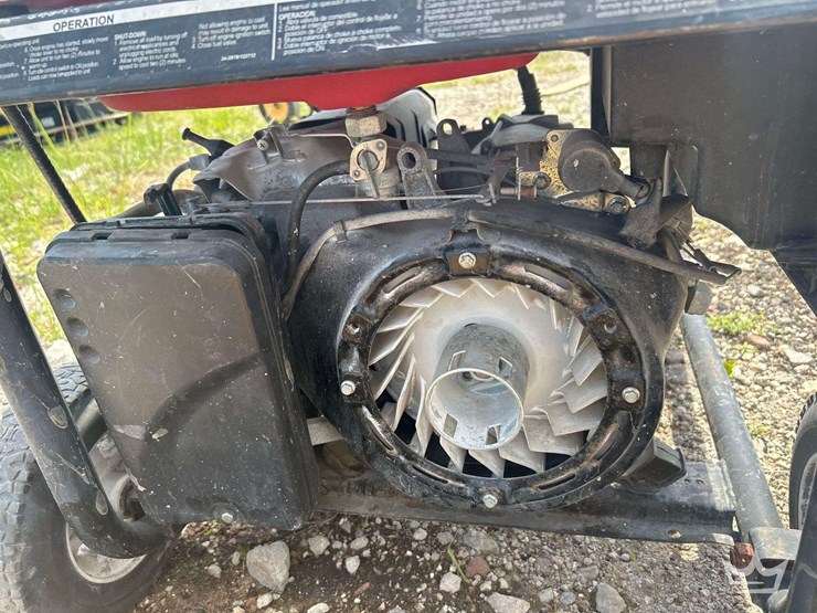 2018-mi-t-m-choremaster-6000-6kw-portable-gasoline-generator-image-10