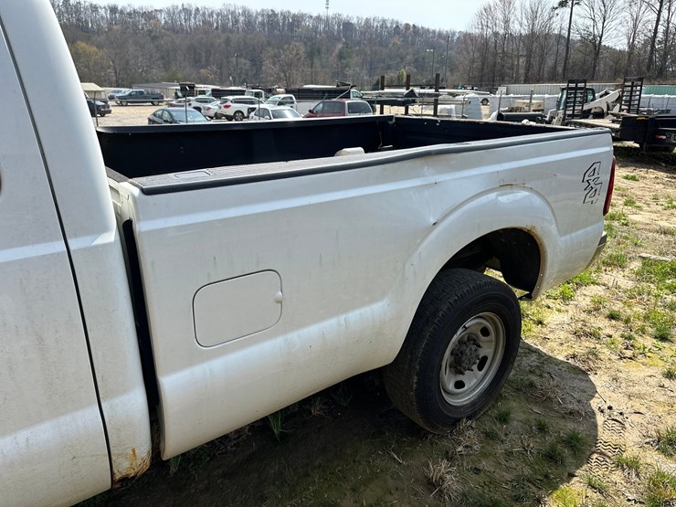2011-ford-f250-image-10