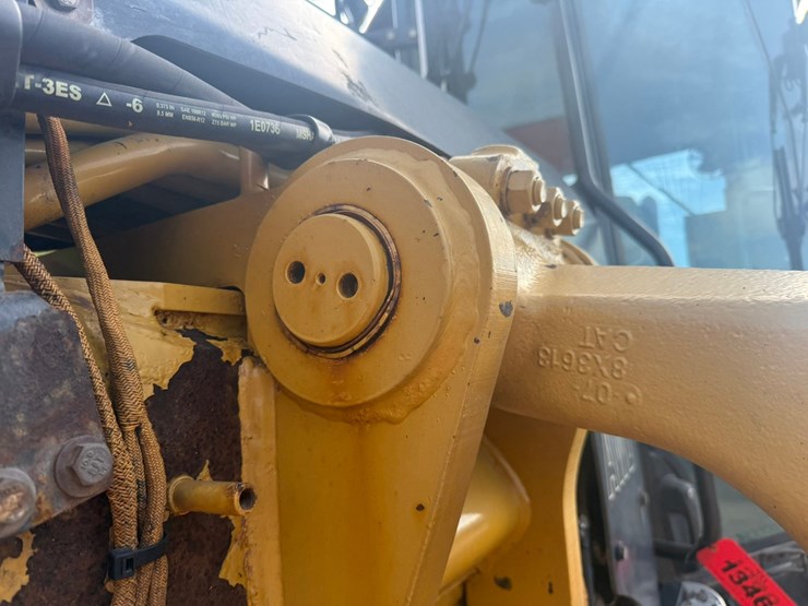 caterpillar-160m-image-81