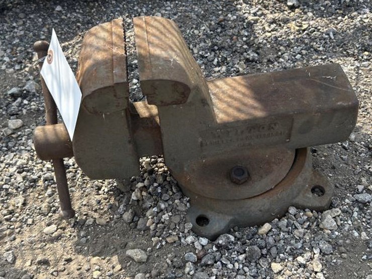 #126-•-wilton-bullet-vise-image-2