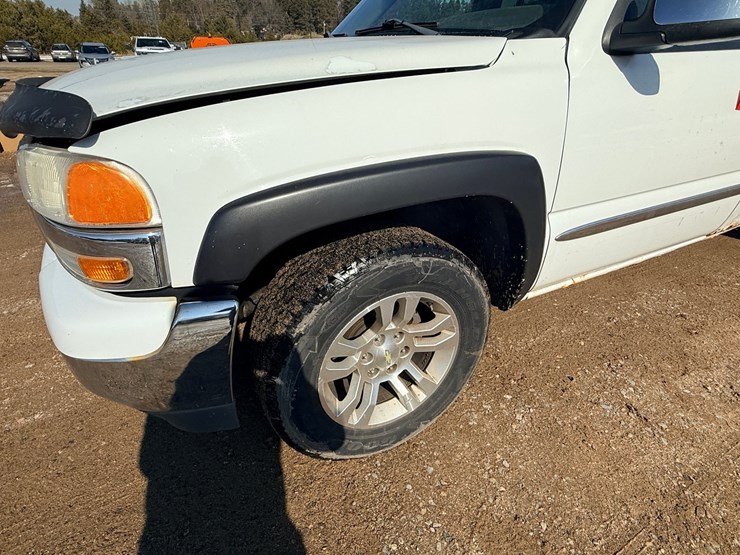 2002-gmc-1500-image-10