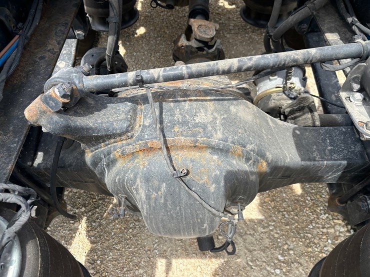 2020-western-star-5700xe-image-95