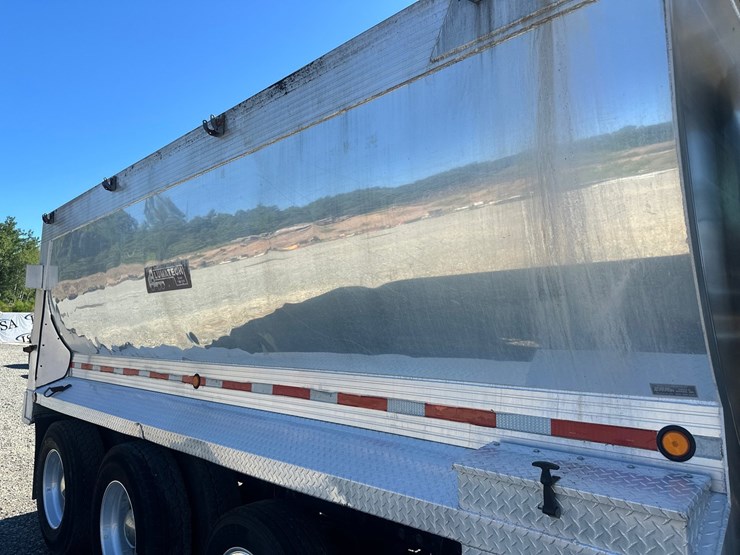 2007-international-durastar-4400-image-15