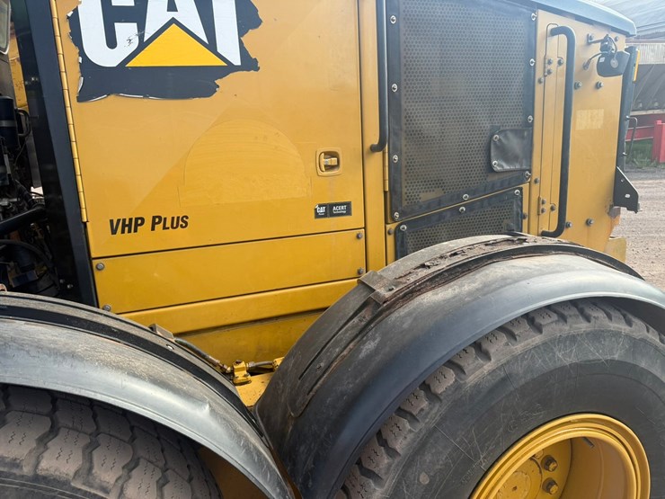 caterpillar-160m-image-26