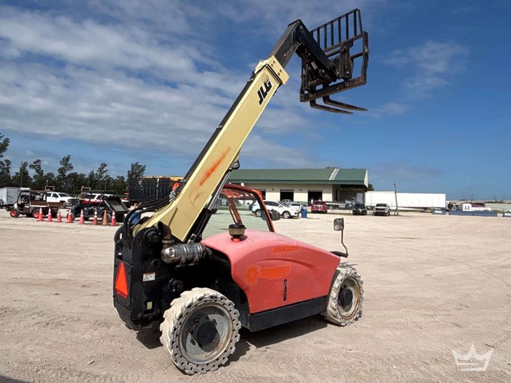 2017-jlg-g5-18a-image-3