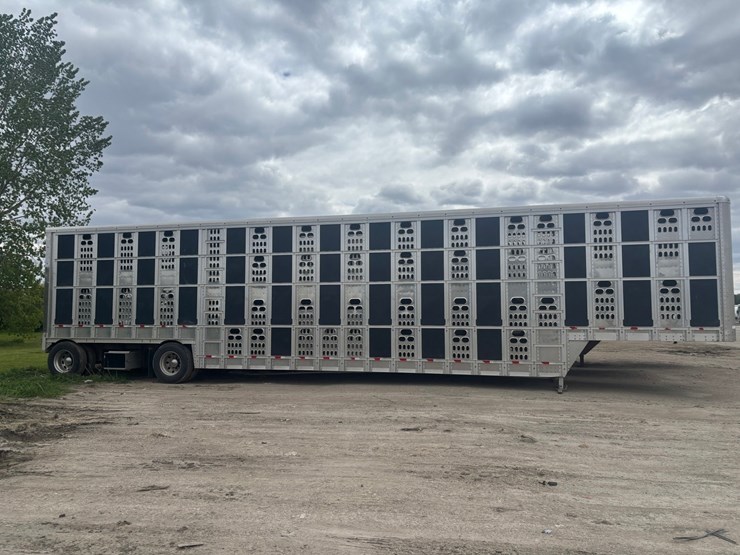 #2150-•-2017-barrett-53'-cattle-semi-trailer-image-2