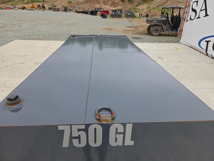 #60936-•-x-star-approx.-750-gallon-fuel-trailer-image-19