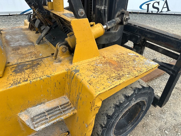 1995-caterpillar-dp70-image-17
