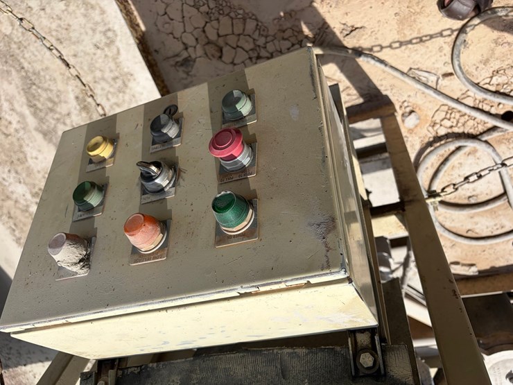 #1757-•-2005-mestco-hp4000-crusher-image-57