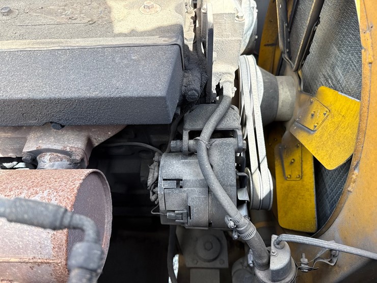jcb-712-image-10