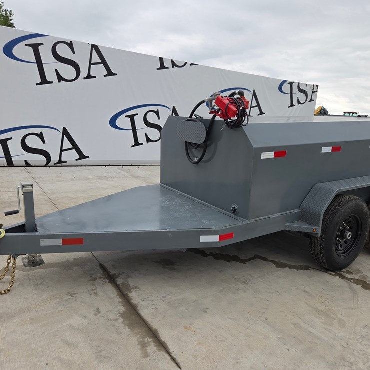 #60917 • X-Star Trailers Approx. 990 Gallon Trailer